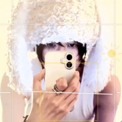 Dear_Redoor's profile picture. 우린 행복했었고 우린 아름다웠지