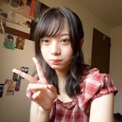 niiro_official's profile picture. 17歳/女優志望/BENNU /主に思ったことを吐露したり♪/よく聞いて頂くカラコンなんですが、九割はウマレツキを使ってます/なむなむ。