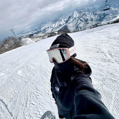 HurjarRu's profile picture. A beautiful and unique single lady in the world, loves to travel, trained as a music researcher, economics degree...