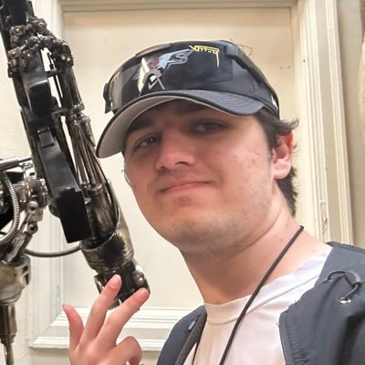 lucas__irl's profile picture. He/him/his • @UW CSE