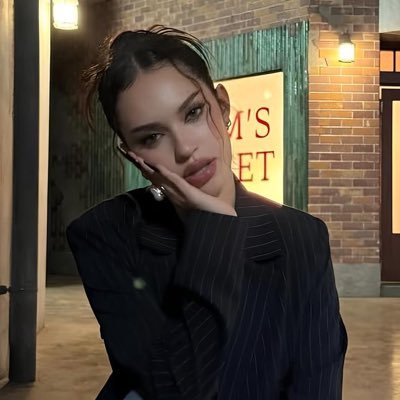 tthvyover's profile picture. 🪐 ’ 𝟬𝟭 ⠀ִ⠀ ⠀⠀ִ⠀ Nada existe fora da sua consciência.