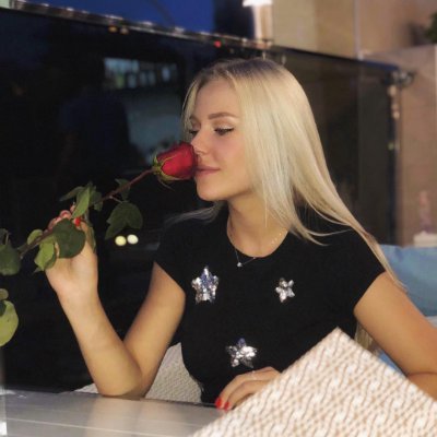 Isabella8870970's profile picture. Breaking routines, finding meaning.