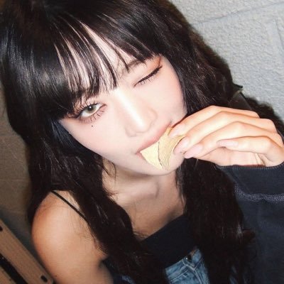 daeng_ja_'s profile picture. ねぼぼ #민니 #댕자 🏰💜🐈‍⬛🦋