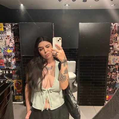 narizinhogi's profile picture. tô de volta.