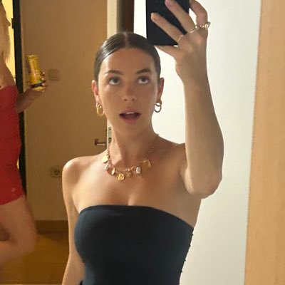 BrookeB09097484's profile picture. you’re not worthy