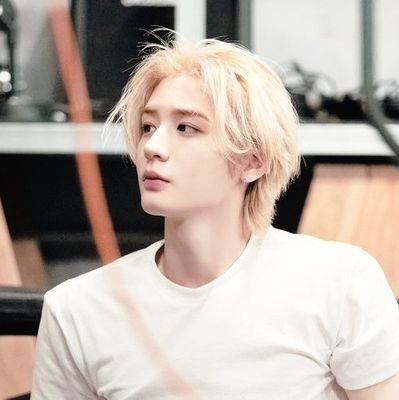 npw9lj's profile picture. My darling, what did you expect?
I'd probably still adore you