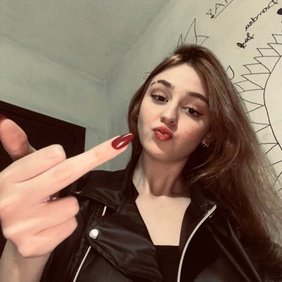 isaxz_21's profile picture. Joinville, SC 📍       Desempregada