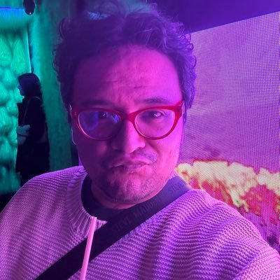 VladEskatell's profile picture. Arquitecto. #LGBT+ #Pride2025 #AlwaysPride