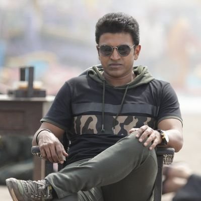 nesarsmurt29404's profile picture. #ciniphile