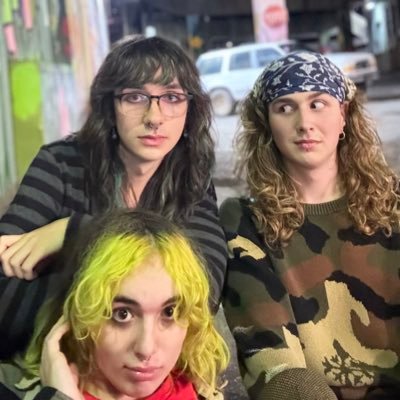 ButterfliesPDX's profile picture. Portland Rock and Roll | tweets by @zoefnaf and (sometimes) @moms_feet