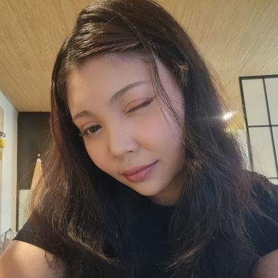 charuizard's profile picture. 🏳️‍🌈