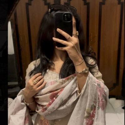 Arasssnwar18's profile picture. 25.♍ studying dentistry so I can professionally remind u to floss in the future. Also fumbled my shot at physics along the way.