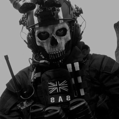 eucluid's profile picture. pendaki solo roblos yang suka riviu gunung (on pinned/media) & sleep token enthu.