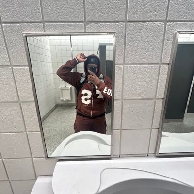 kdxtii_2_active's profile picture. 