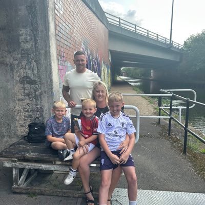 MITCH_6915_1618's profile picture. ᴴᵃʳʳʸ • ᴳᵉᵒʳᵍᵉ • ᴸᵒᵘⁱᵉ.