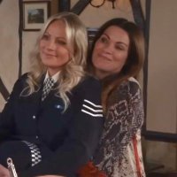 Nicole Hartog ♓️🌞🎧🎶 (@limoncello2525) 's Twitter Profile Photo