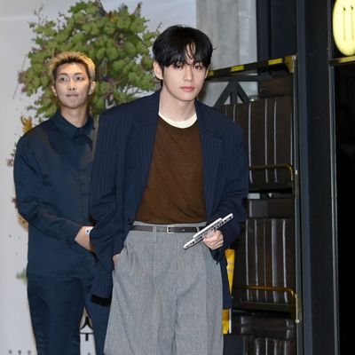 jeon1063530's profile picture. AMRY 💐  THANK FOR YOUR LOVE AND SUPPORT 🖤