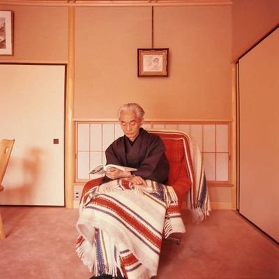 platoguts's profile picture. Faire abstraction du monde d’objets n’est possible qu’en éprouvant la vie comme un rêve.