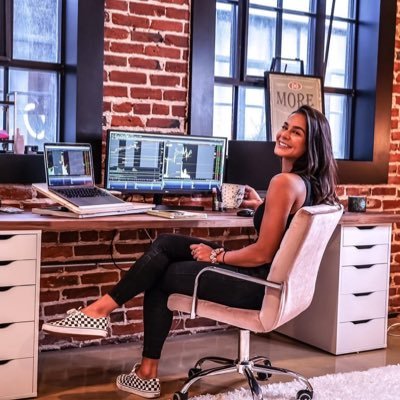 TradewithS0phia's profile picture. She trades. She profits. She inspires. 💰 Stocks | Forex | Crypto enthusiast 📊 Mindset + Strategy = Financial Freedom