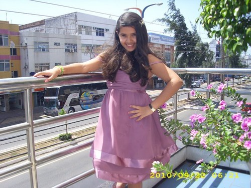 alegre as veses triste mais sempre eu mesma,canceriana e mt feliz! ♥.