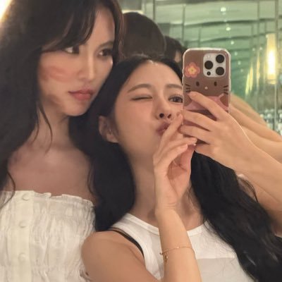 Ruby_Armyy's profile picture. #KapookCiize #LMSY #LillyBelle #EnjoyJune (#JLAND) #ViewMim #LenaMiu #GinJ #ShellyPundao #BleJie #FayMay #EmiBonnie #MeenBabe GL and #TWICE is my life
