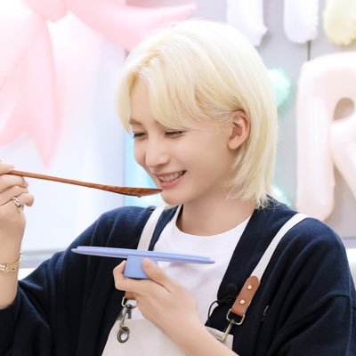 nochi_JH1004's profile picture. 40代後半2人の娘のオンマ 親子carat 💎ハニペンです👼娘シュアペン 🐰無言フォロー失礼します🙇‍♀️ ̖́-仲良くしてくれるカラットさんと繋がりたいです 🫶 #セブチ #SEVENTEEN  #ジョンハン #ハニペン #caratさんと繋がりたい #大人Caratさんと繋がりたい #12月7日大阪参戦