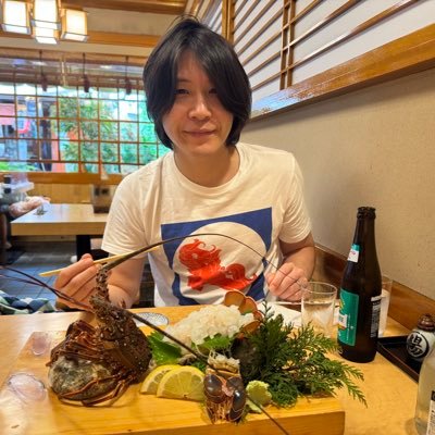 kounoikerui's profile picture. 小説を書いたりピアノを弾いたり歌を歌ったり。note→https://t.co/jejNPAtCWK連載コラム「純文学のナゾを解け～酒場で書き手に色々聞いちゃいました 」https://t.co/B6TLcqrxrY