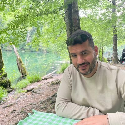 fatihpeqer's profile picture. 