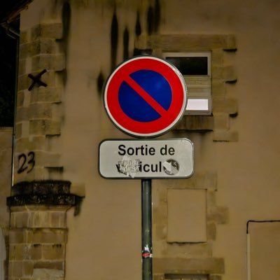 gau32261's profile picture. je ne crois plus au père Noël  ni au lapin de Pâques mais si un martien passe je lui paye l’apéro
