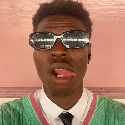 yitantothewrld's profile picture. On my Design Journey || Fashion and Photography || FC Barcelona 💙♥️