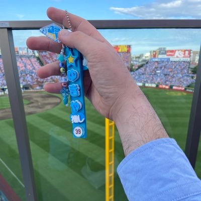 ybari0302's profile picture. 気持ちが落ち込んでしまう毎日を過ごしていた僕に一歩前に踏み出す勇気を持たせてくれた湘南ベルマーレと楽天イーグルスに恩返しをしないと…！