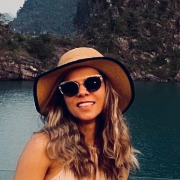 faeze150's profile picture. دندانپزشك-علاقه مند به شعرو موسيقي 🎵