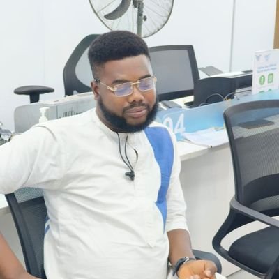 OlanreoOzeez's profile picture. Carlcare Service staff