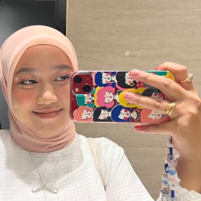 folder3009's profile picture. 아무것도 아니야