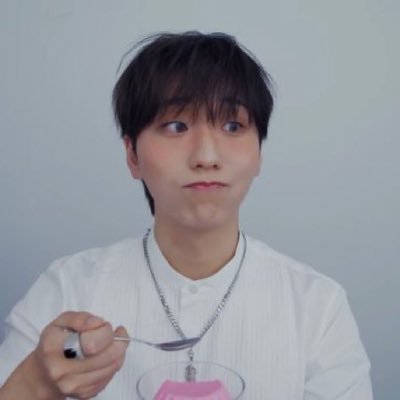 taintedaisie's profile picture. awas ada orang stress