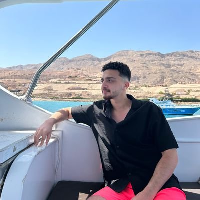 andrewayyman's profile picture. SWE 🧑‍💻