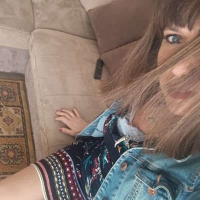 Maryagitata's profile picture. Mi perdo dentro ai tuoi occhi, che sorridono... ma ora so.
DM solo se strettamente necessari