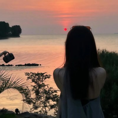 Gabcsayne's profile picture. You shouldn’t point out things about people’s appearances if they can’t fix it in ten seconds.