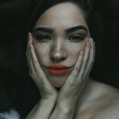 DemraYildiz's profile picture. iz bırakmadan geçiyorum 👣🌫️