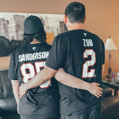 sens_insight's profile picture. Couple who loves and support the Sens! 🏒
Go Sens Go! #SensArmy 🔴⚪️⚫️