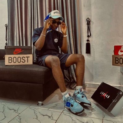 _onipede_'s profile picture. Your shoe plug🔌 IG @_onipede_ business page @westside_collections