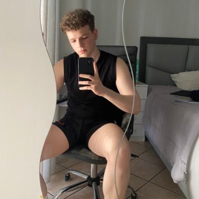 Giosyy_'s profile picture. 21yo 🦷 profilo nuovo