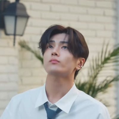 4JJONG20's profile picture. 박종성, 항상 모든 면에서 ✨️ • mainly talk & rt for 🐈‍⬛ | #야옹즈, #흑백즈 & #이억즈 girlie • mute or (soft)block at your(& my) convenience ⚠️ • rest/ia = 👩‍💻/✈️ /lurking on BU