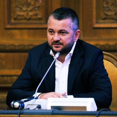 _MadalinDumitru's profile picture. 