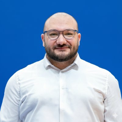 salvosisca's profile picture. Radical geek, jr umarell, unto evangelist, parchetti explorer, university sport whisperer, hardcore europeanist, art & design aficionado.