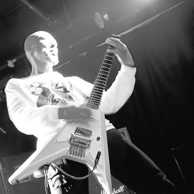 fxworx_jp's profile picture. gods of DIY ”FxworX” 代表兼作業員。ゆりかごから墓場まで自作したがる眼鏡のおじさんです。324でギター、怒号でベース。温泉が大好き。最近は週2で銭湯通い。うどんは資（かしわ）、ウェスト（丸天）。愛車はスーパーカブ。