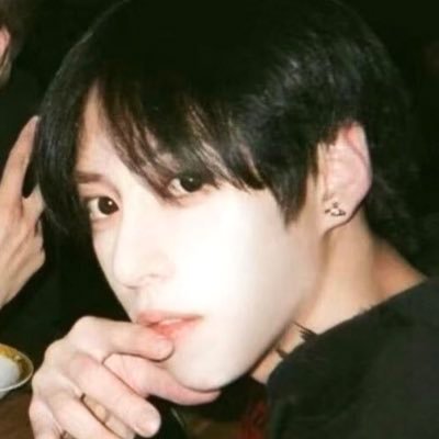 4bkstvs's profile picture. moo point - a point or opinion that doesn't matter, just like a cow's opinion. 〰️ for jiahao, katseye, ive | 💌 #firstprince