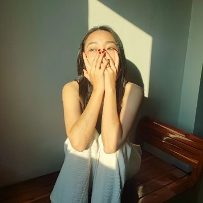 Zuzy66099520's profile picture. 