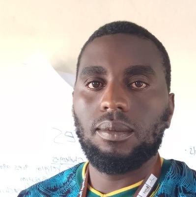 Onsare100's profile picture. Teacher || Admin assistant || Influencer || https://t.co/wycLSQf5bv || Chat moderator || 
for bookings call

0715485440