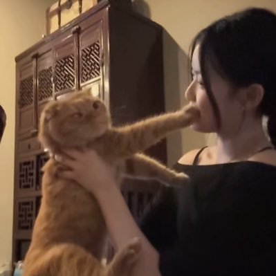 mmark9339's profile picture. ต่อลมหายใจด้วยจินต 🥺#past @PHSSAS1